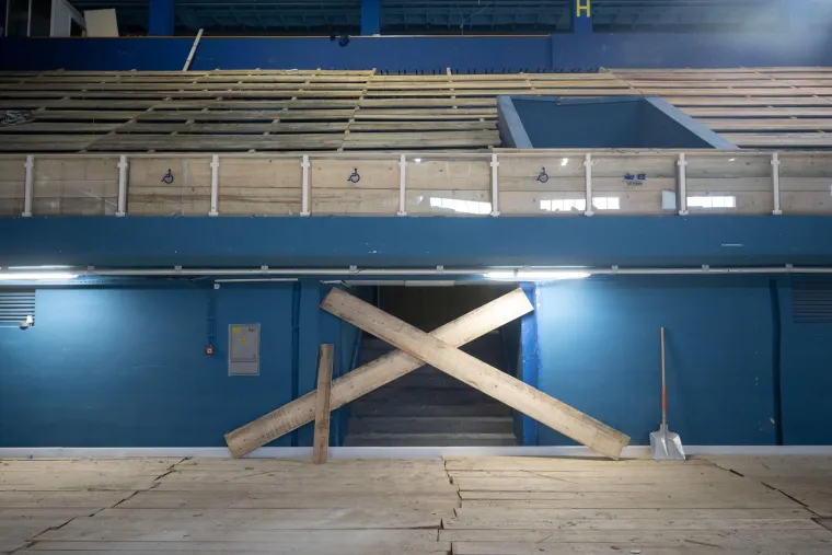 Izudarana i unakažena ostaje bez krova: Evo kako izgleda legendarna Ledena dvorana Doma sportova