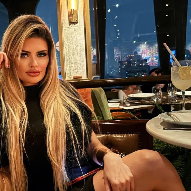 Manekenka Marina isplatila bivšeg u kovanicama