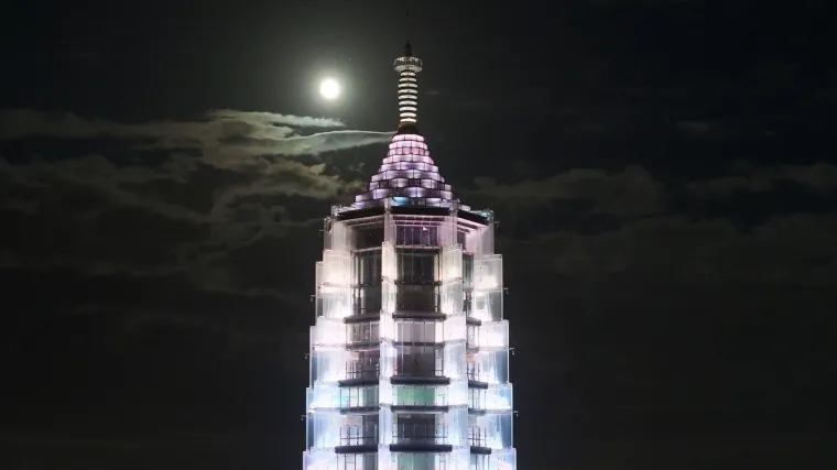 Sinoć nas je obasjao poseban supermjesec, onaj žetveni, pogledajte ga u njegovu punom sjaju