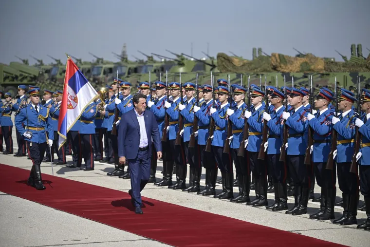 Susjedi pokazuju mišiće: Pogledajte generalnu probu srpske vojske