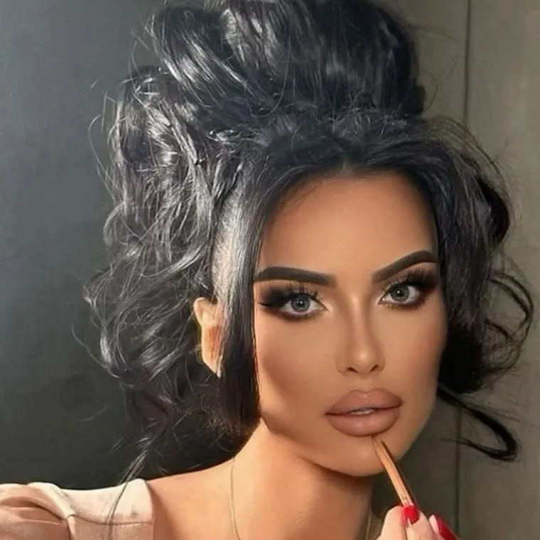 Platila milijun da izgleda kao Kim Kardashian, pa proživjela agoniju