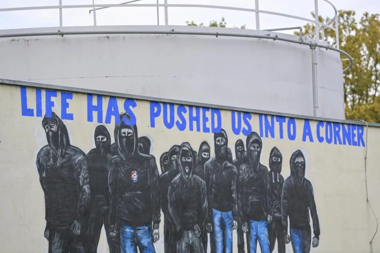 Bad Blue Boysi dobili novi veliki mural uz posebnu poruku svima
