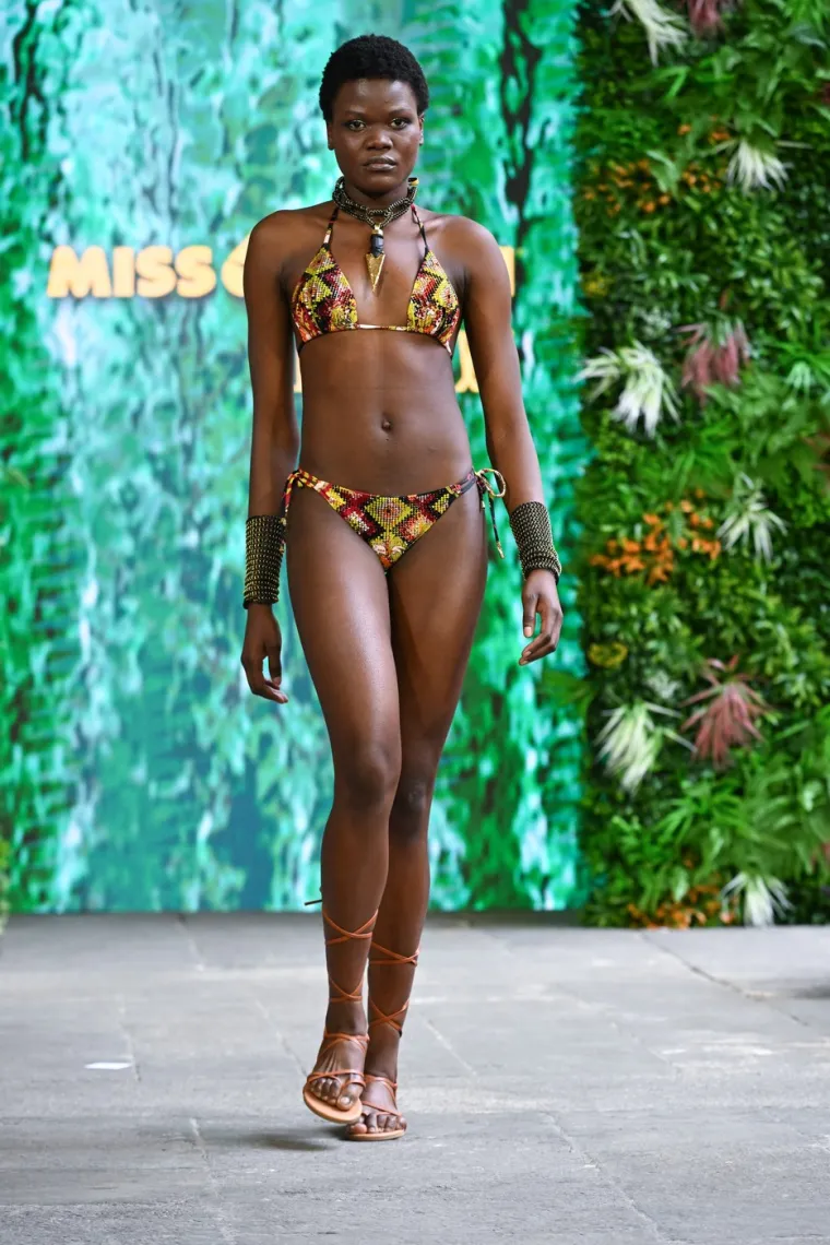 Zanosne manekenke u Milanu zapalile pistu kolekcijom bikinija: Ovo su vrući trendovi