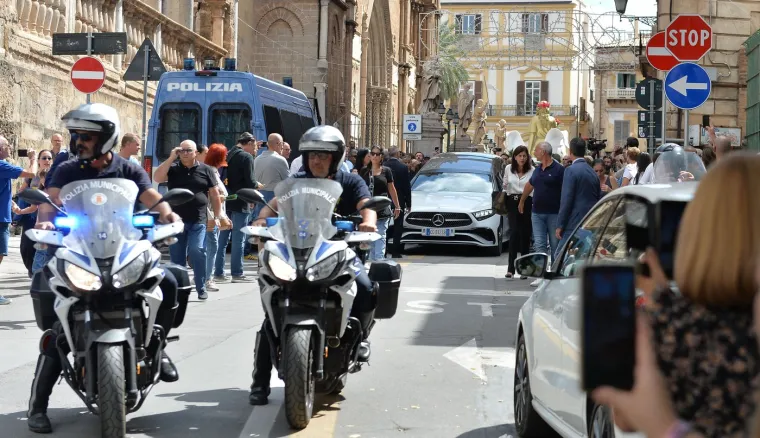 Najboljem strijelcu Svjetskog prvenstva na pogrebu skandiralo tisuće ljudi