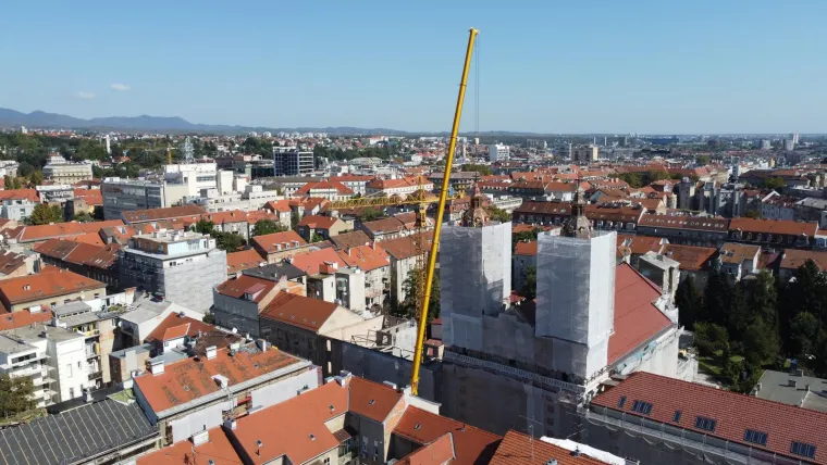 Spektakularne fotografije: Podignuta i druga kupola na baziliku u Palmotićevoj