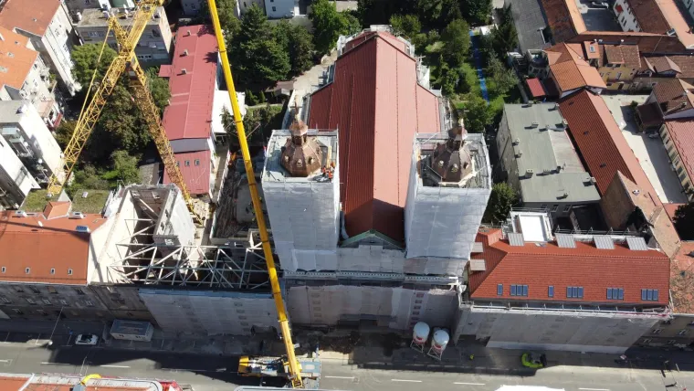 Spektakularne fotografije: Podignuta i druga kupola na baziliku u Palmotićevoj