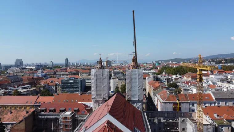 Spektakularne fotografije: Podignuta i druga kupola na baziliku u Palmotićevoj