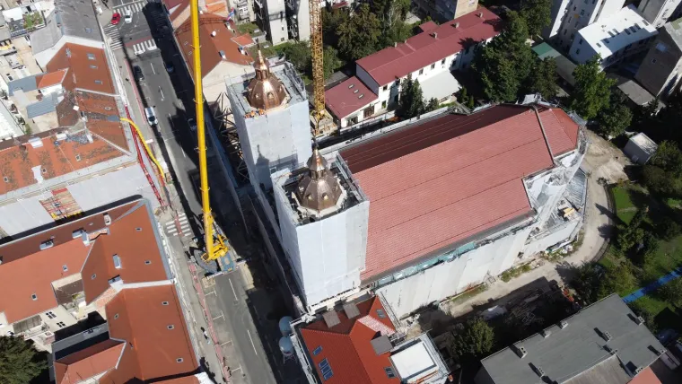 Spektakularne fotografije: Podignuta i druga kupola na baziliku u Palmotićevoj