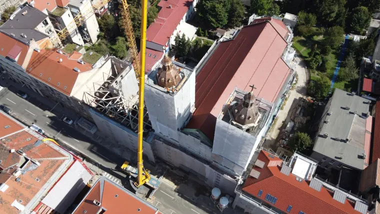 Spektakularne fotografije: Podignuta i druga kupola na baziliku u Palmotićevoj