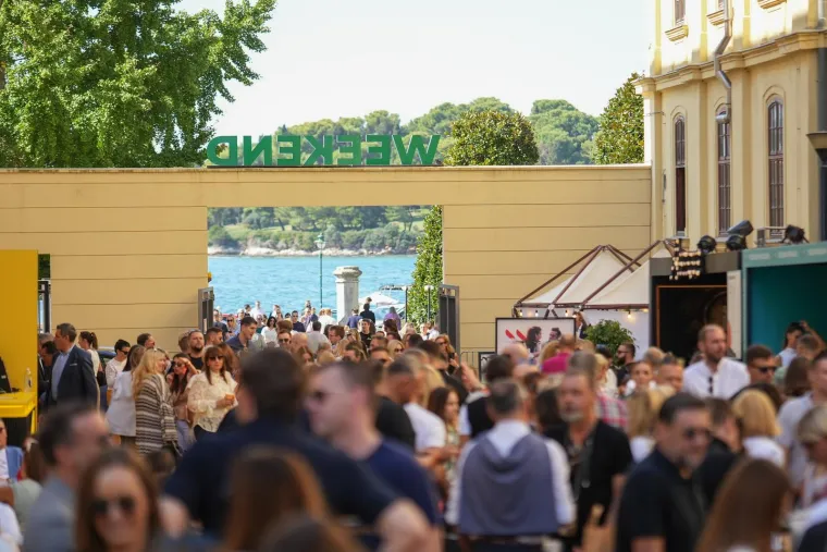 Weekend media festival ispunjen smijehom i odličnim outfitima: Zavirite u galeriju