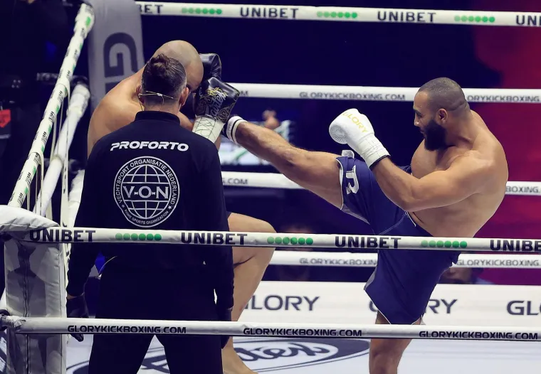 Jedan je Srbin uni&scaron;tio svog suparnika na Glory 95 eventu i zaledio Arenu Zagreb