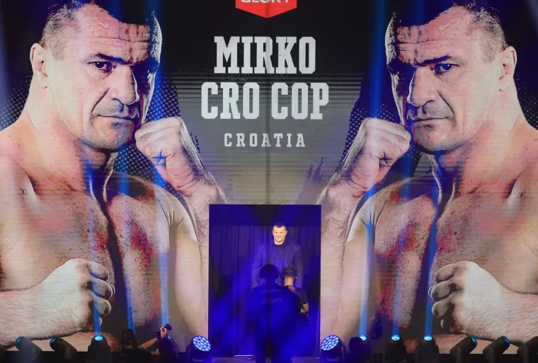 Jedan je Srbin uni&scaron;tio svog suparnika na Glory 95 eventu i zaledio Arenu Zagreb