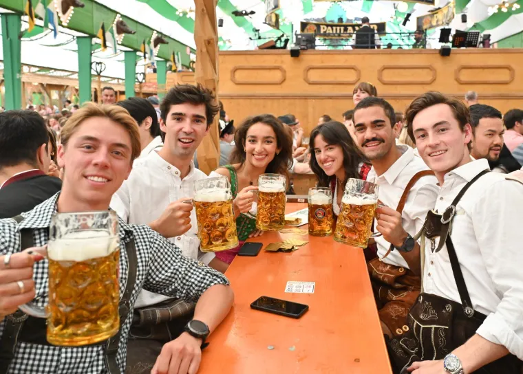 Ni cijene piva ne mogu pokvariti raspoloženje na Oktoberfestu