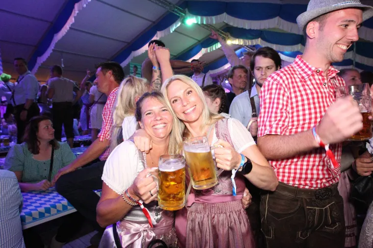 Ni cijene piva ne mogu pokvariti raspoloženje na Oktoberfestu