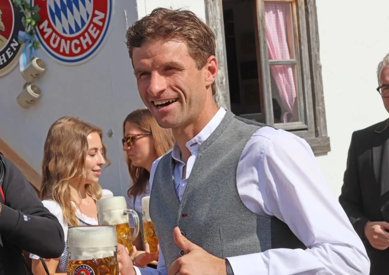 Nakon 'termina' pivo najbolje sjeda: Bayernovi igrači nakon petarde posjetili Oktoberfest