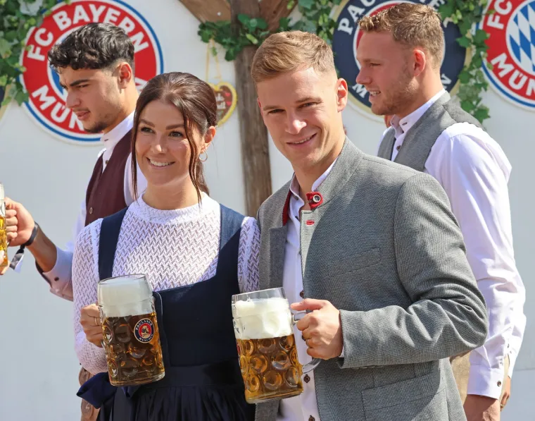 Nakon 'termina' pivo najbolje sjeda: Bayernovi igrači nakon petarde posjetili Oktoberfest