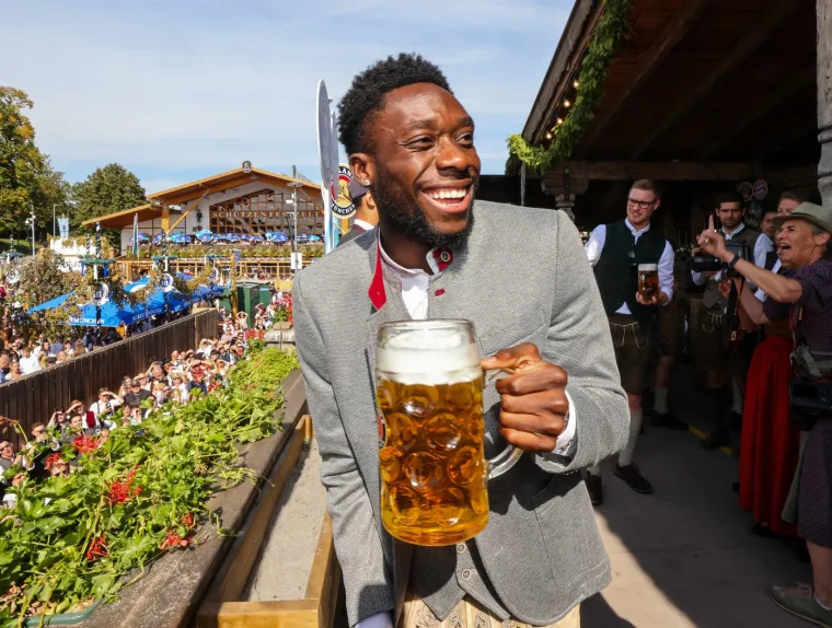 Nakon 'termina' pivo najbolje sjeda: Bayernovi igrači nakon petarde posjetili Oktoberfest