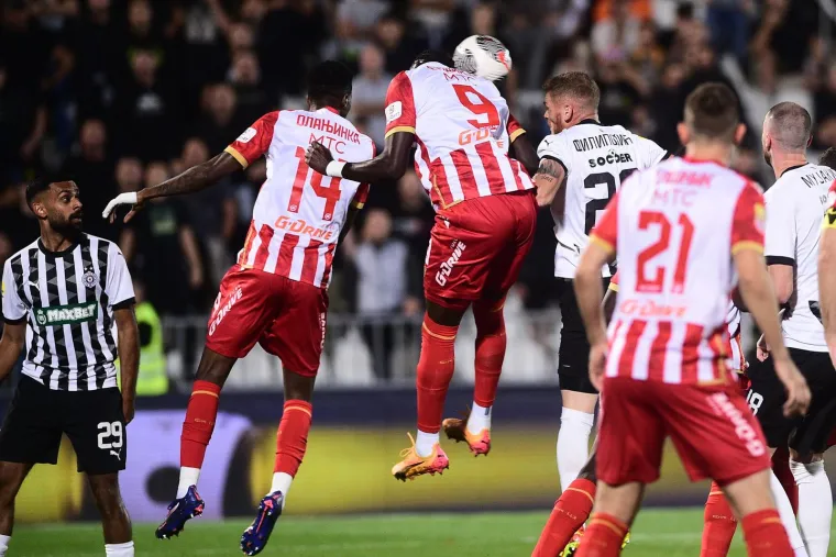 Neredi, utrčavanje na teren i hat-trick bivšeg igrača Gorice. Ovako je izgledala utakmica Zvezde i Partizana