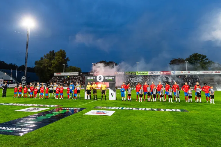 Kaotična utakmica između rivala švedske druge lige Helsingborga i Landskrone