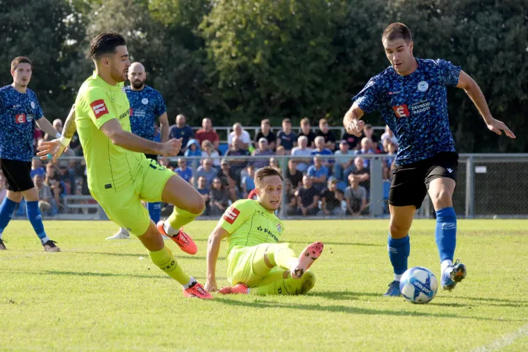 Pitanje pobjednika rije&scaron;eno je u 86. minuti kada je Ademi glavom u mrežu pospremio ubačaj Pierrea-Gabriela. 