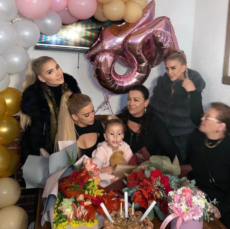 Na društvenim mrežama često objavljuju zajedničke fotografije, a brojni pratitelji slažu se kako je plavokosa Splićanka jedna od najljepših Hrvatica.