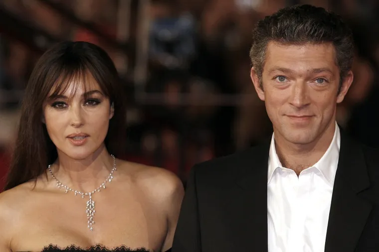 Bila je u braku s fracuskim glumcem Vincentom Casselom ( 57) s kojim je dobila dvije kćeri, Devu i Léonie. Zejedno su glumili u čak devet filmova, a rastali su se 2013. godine.