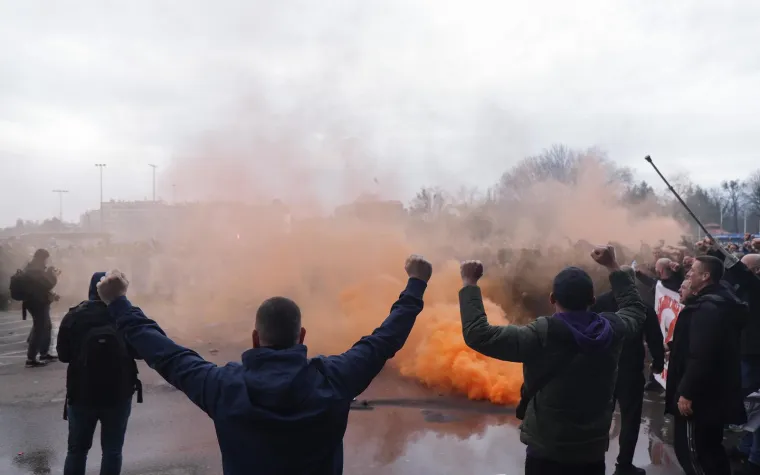Boysi su ispred stadiona Maksimir napravili šou.