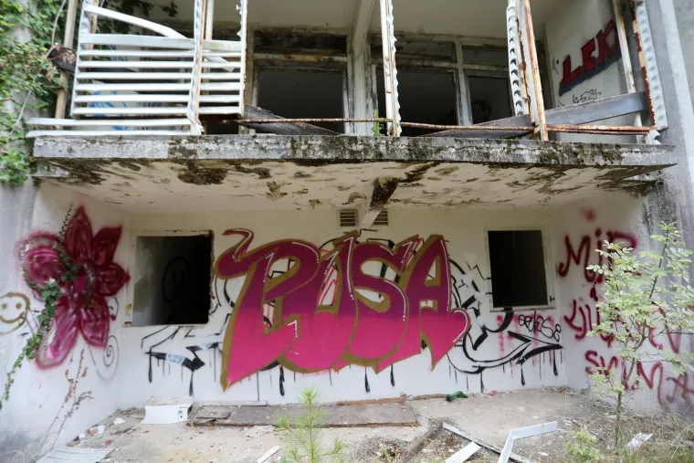 Zvali su ga jugoslavenski Las Vegas: Nekad najraskošniji resort bivše države, danas najveće ruglo na Jadranu