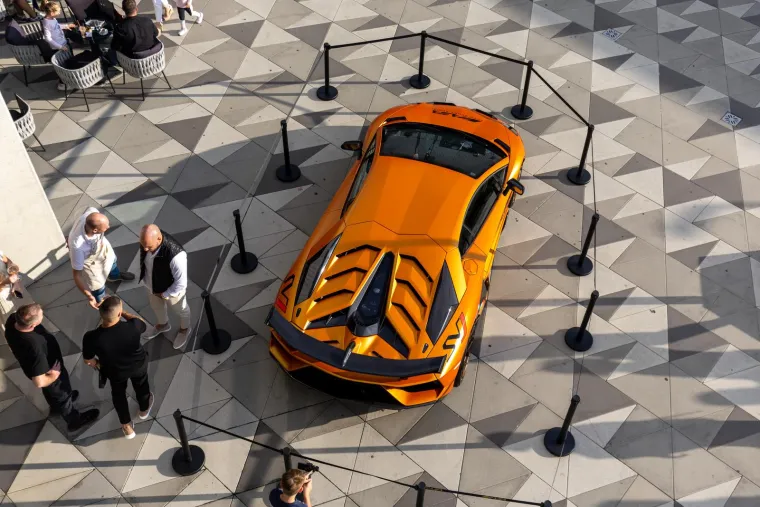 Zagrepčanima omogućili da izbliza vide kakve to pile voze oni koji žive u luksuzu