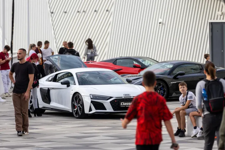 Zagrepčanima omogućili da izbliza vide kakve to pile voze oni koji žive u luksuzu