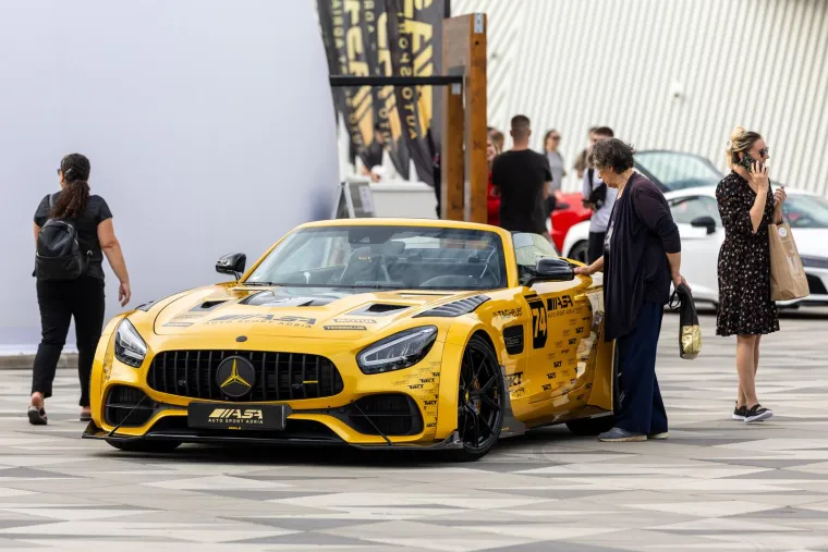 Zagrepčanima omogućili da izbliza vide kakve to pile voze oni koji žive u luksuzu