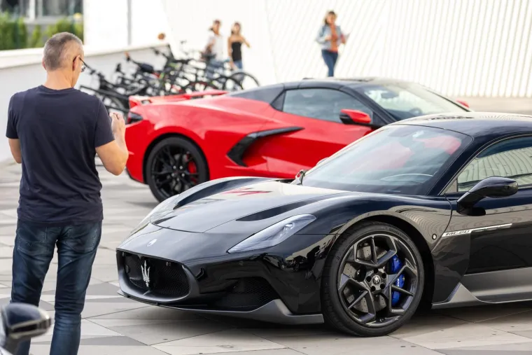 Zagrepčanima omogućili da izbliza vide kakve to pile voze oni koji žive u luksuzu