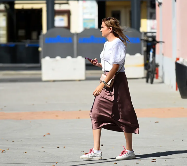 Minice, suknje i majice do pupka: Karlovačka &scaron;pica vrvi od hrabrih outfita