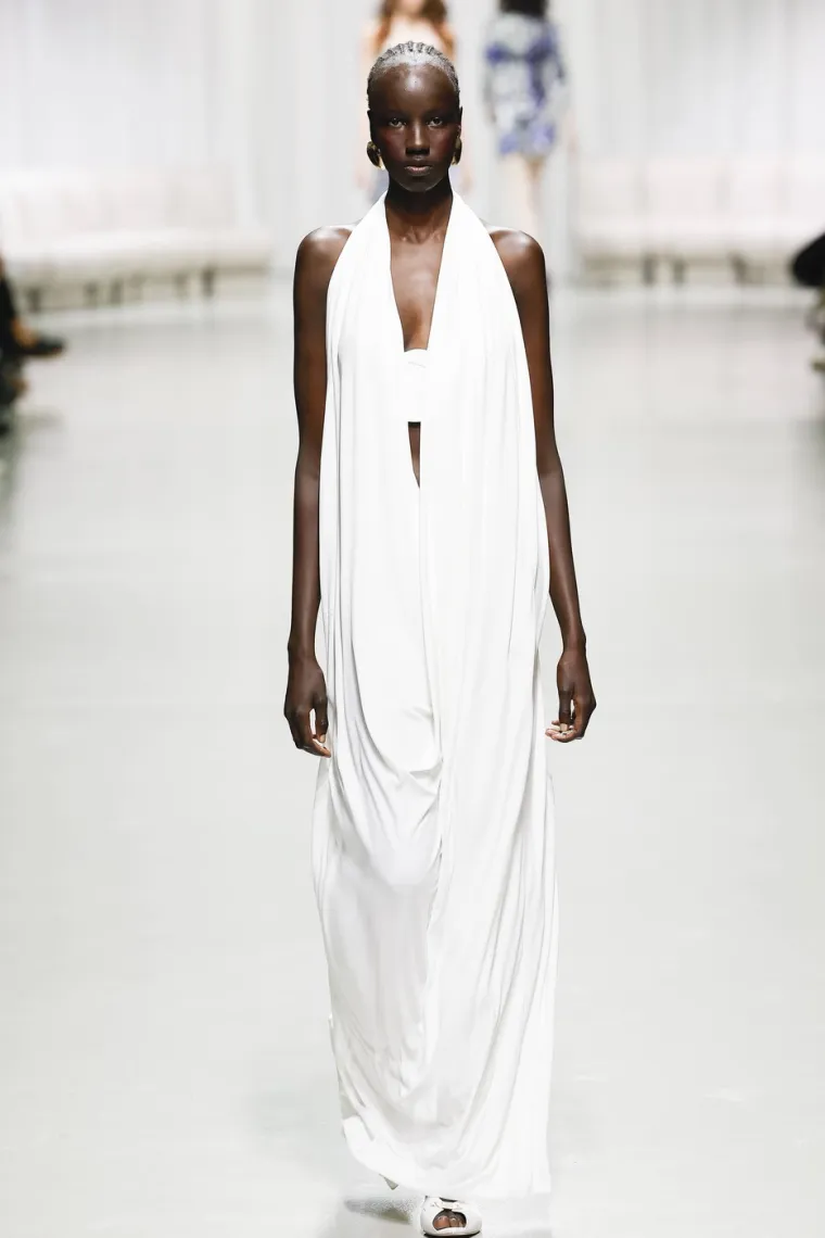 Dok su druge nosile kratke i lepr&scaron;ave komade, jedna manekenka je najvi&scaron;e otkrila