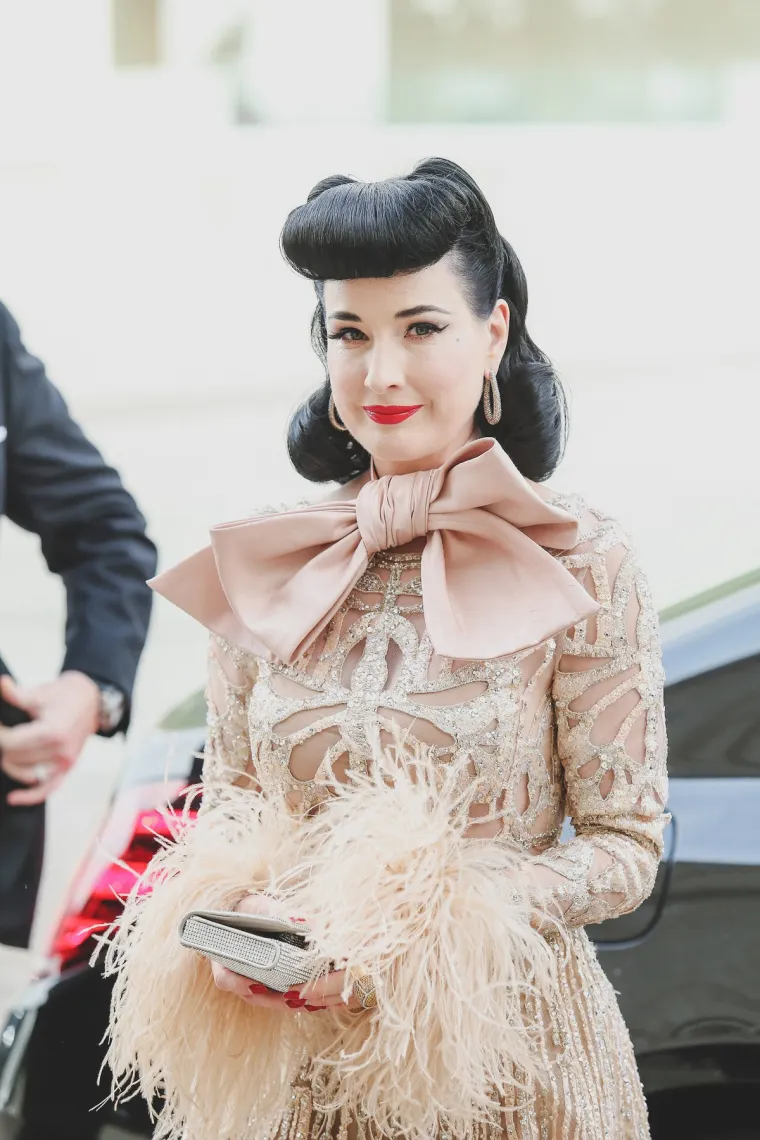 Ova predivna burleskna plesačica danas slavi rođendan: Nikada ne biste pogodili koliko godina puni