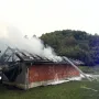 Golema buktinja kraj Požege, vatrogasci branili kuću od plamena