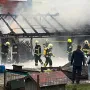 Golema buktinja kraj Požege, vatrogasci branili kuću od plamena