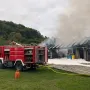 Golema buktinja kraj Požege, vatrogasci branili kuću od plamena