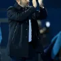 Dočekan je gromoglasnim pljeskom i podrškom nakon što je spiker pročitao njegovo ime. 