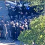 Ekipa Torcide na mjestu zaustavkjanja od strane interventne policije. 