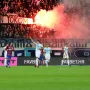 Armada je digla poruku i uz to zapalila nekoliko baklji. 