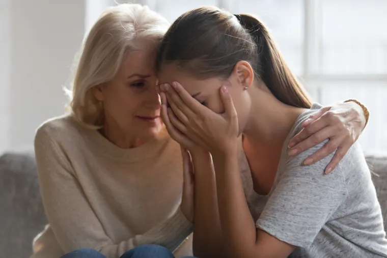 &quot;Od tada se mnogo razgovara o otvorenosti osjećaja, razgovarala je sa školskim savjetnicima, a mama joj se trudi posvetiti više pažnje. Povela sam je da se s mojom najboljom prijateljicom i sa mnom igra &quot;Dungeons &amp; Dragons&quot; i njoj se to jako svidjelo. Bilo je to jezivo otkriće, taj dan u šumi, ali moglo je biti i mnogo gore, a sada smo se svi zbližili.&quot;