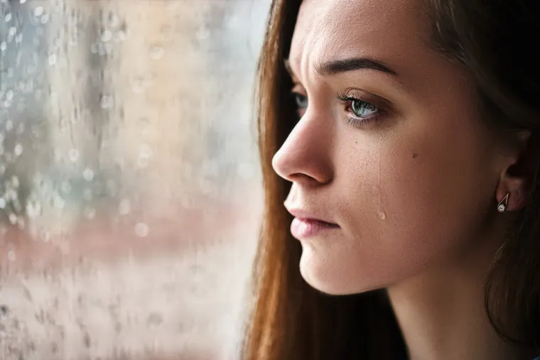 12. "Morali smo maknuti na&scaron;e dijete iz lo&scaron;e životne situacije. Dakle, žena i ja smo u&scaron;li u njezin stan i samo počeli grabiti njezine stvari. Nabasali smo na njezinu feti&scaron; opremu za odrasle bebe. Napunili smo dvije platnene torbe toga: goleme pelene, podbradače, deke itd. Žena je pogledala mene, ja sam pogledao nju, zatvorili smo svaku torbu i nikada vi&scaron;e o tome nismo razgovarali."