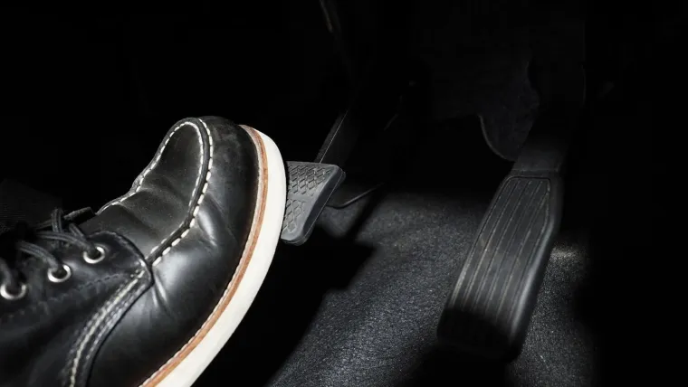 7. Zvukovi kočnica: Budući da su kočnice ključne za zaustavljanje ili pokretanje va&scaron;eg automobila, nikada ih ne treba zanemariti. Neki zvukovi mogu se lako rije&scaron;iti i ne predstavljaju opasnost.