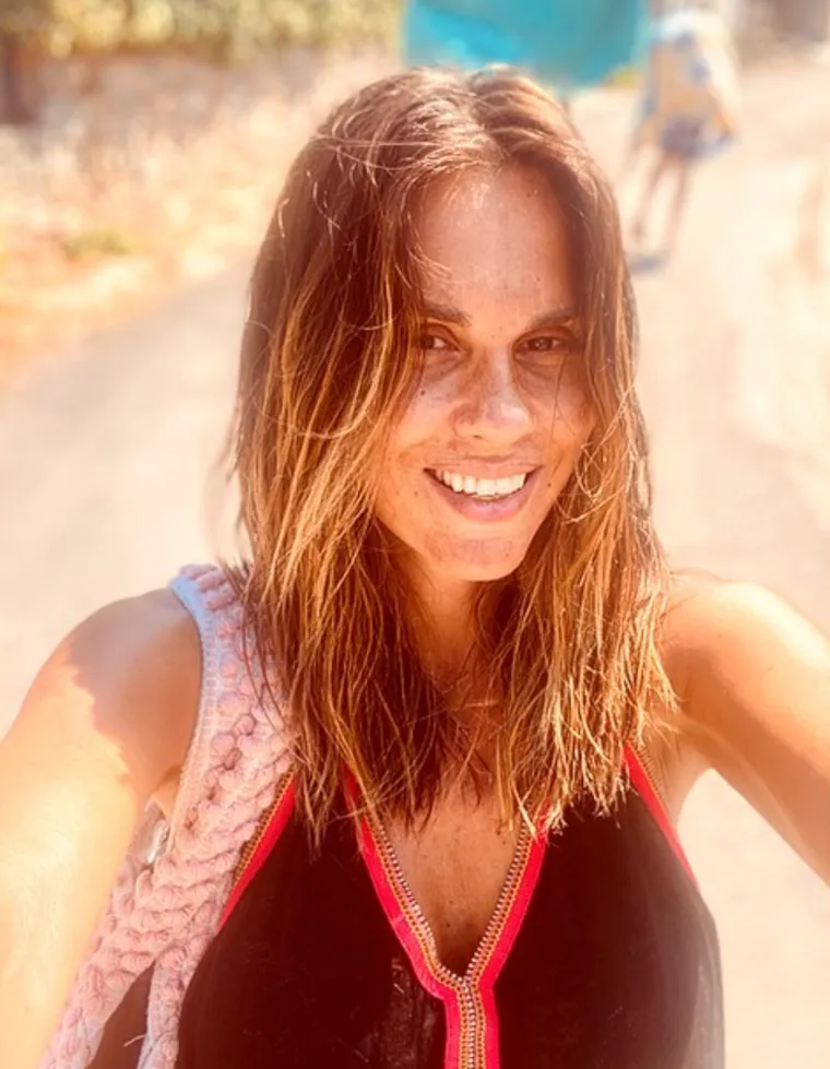 Manekenka Viktorija Rađa (47) s obožavateljima je podijelila selfie bez šminke s mora.