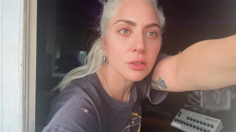 Glumica i pjevačica Lady Gaga (38) ne srami se pokazati svoje lice bez šminke. Na društvenim mrežama nije rijetkost vidjeti je u ovakvom izdanju.
