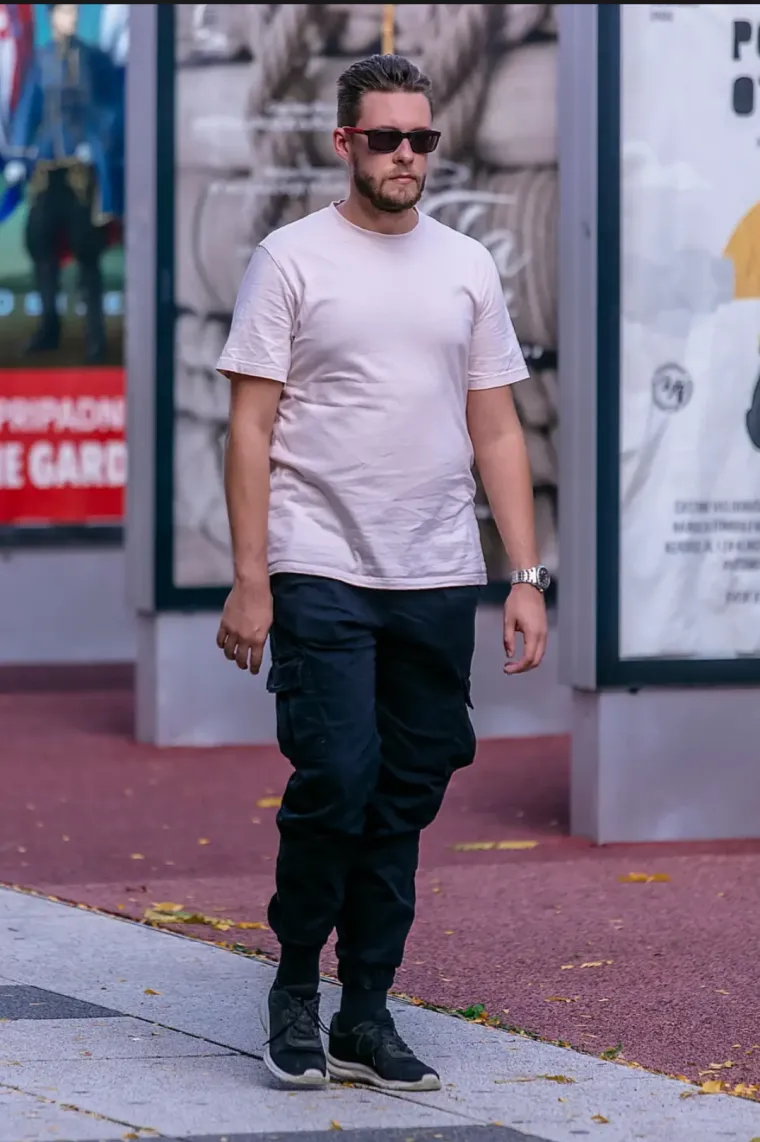 Zgodni Osječani preplavili ulice: Najbolje ležerne kombinacije gradskih dečki