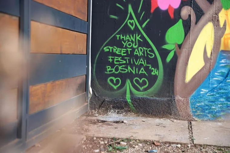 Do&scaron;li su sa sprejevima u rukama i Mostar iza sebe ostavili kao neki drugi grad