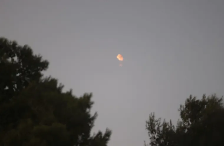 Rat od kojeg je strepio cijeli svijet: Iran je krenuo u osvetu. Žestoko raketirao Izrael