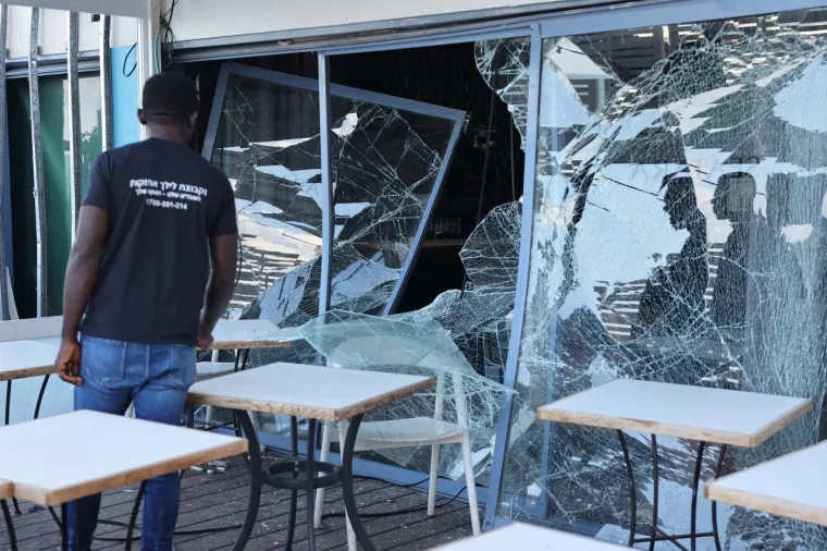 Pogledajte stravične scene na Bliskom istoku: Preživjeli ostali bez krova nad glavom